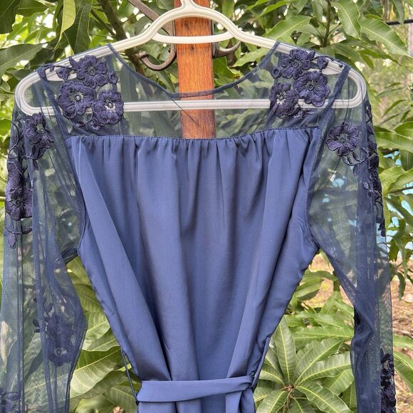 Robed with Love Hildy Robe Blue Floral Embroidered Bridesmaid Bell Sleeves Small - Picture 7 of 9